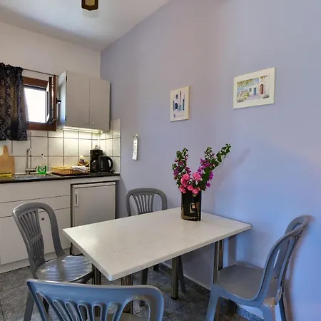 Galissas Studios Aparthotel 4*