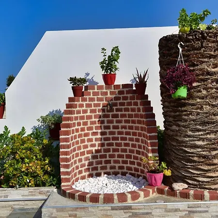 Galissas Studios 公寓式酒店 4*